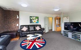 Mountain Top Kiwi Star Holiday Home